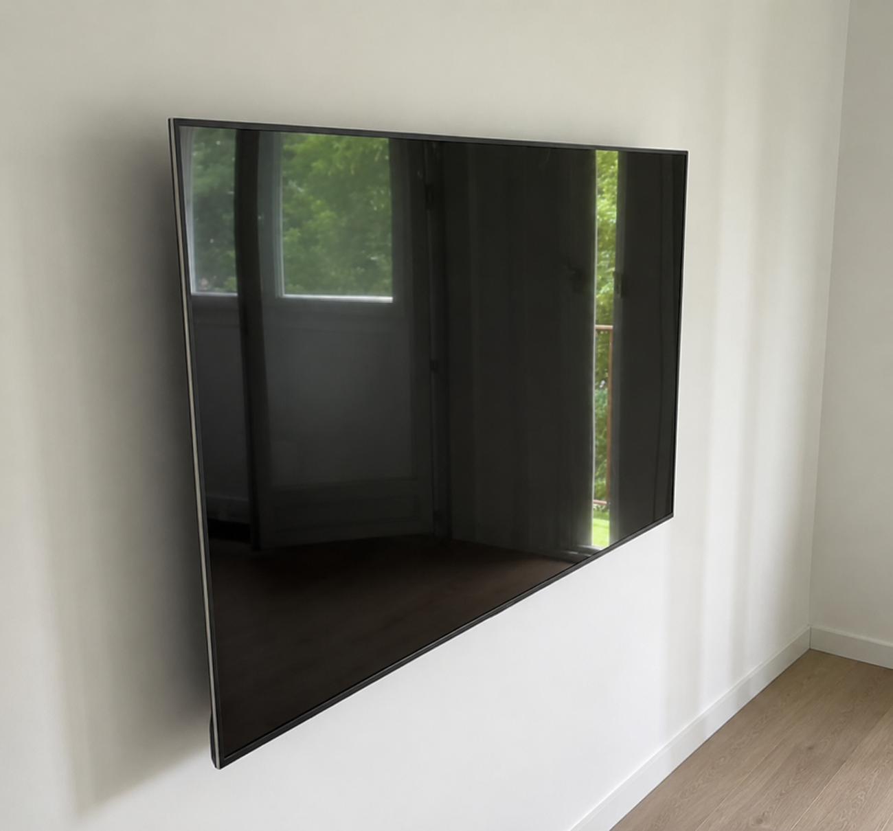Fixation TV murale — 3